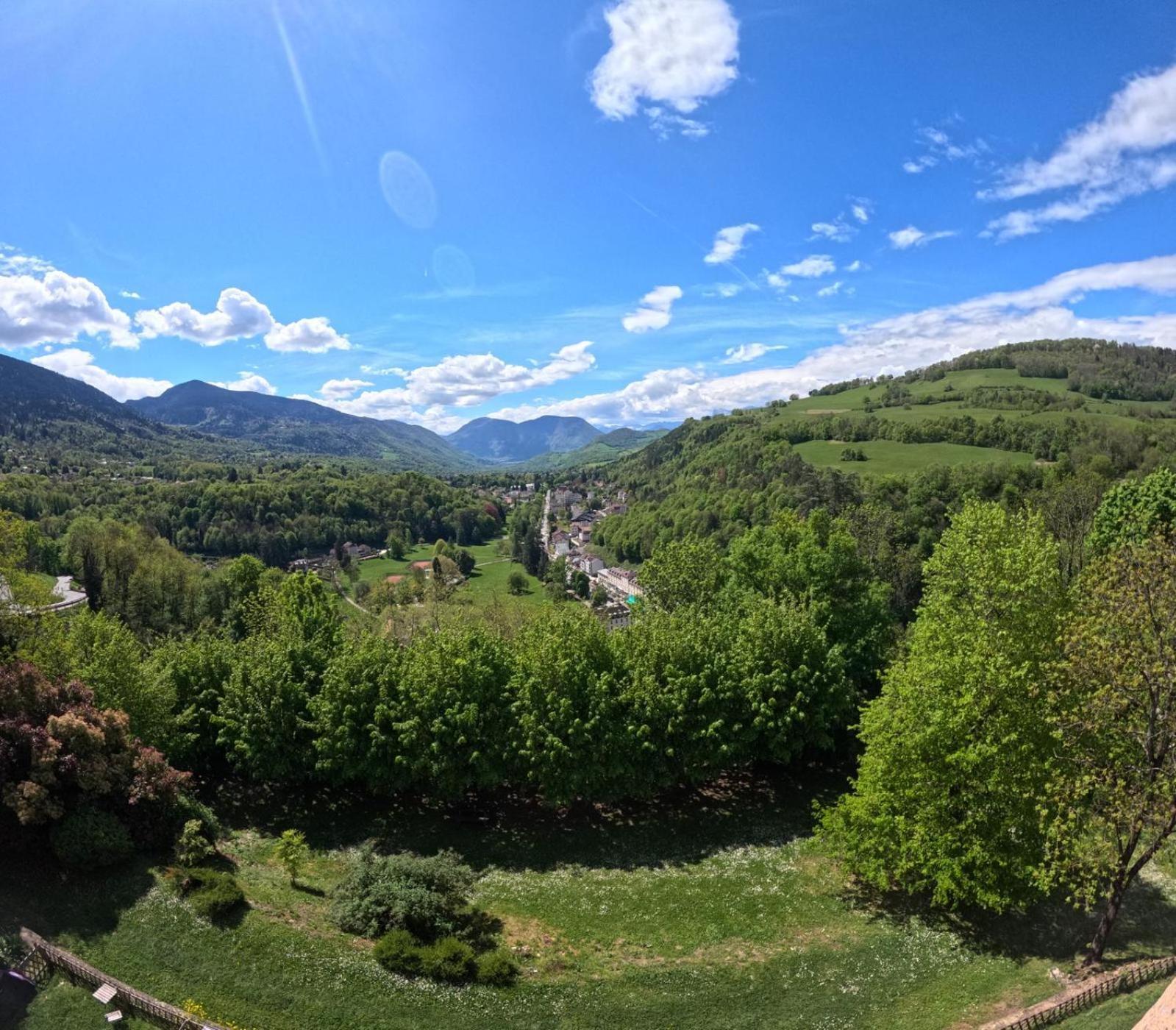 Le Belvedere De La Grand Croix Dans Le Chateau D'Uriage Saint-Martin-dʼUriage Exterior foto